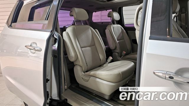 Kia Canival 2016 — photo 12