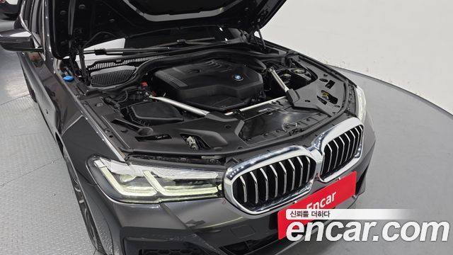 BMW 5-Series 2022 — photo 6