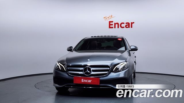 Mercedes-Benz E-Class 2017 — photo 3