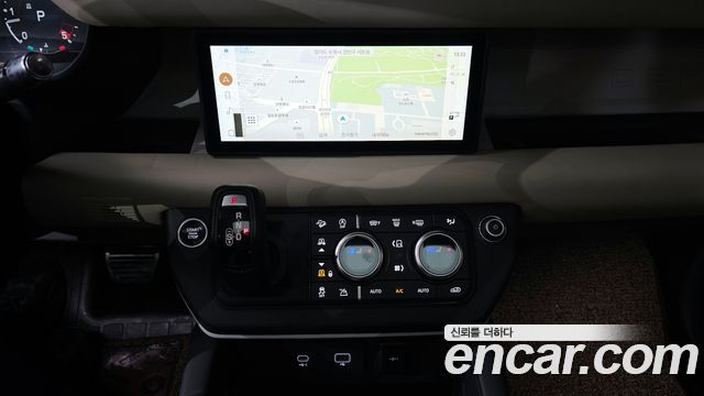 Land Rover Defender 2022 — photo 14