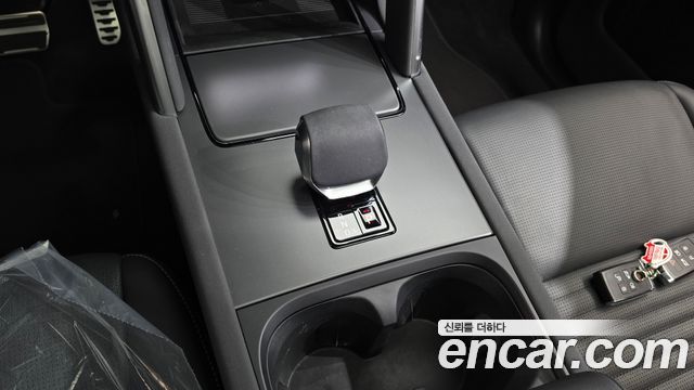 Land Rover Discovery Sport 2025 — photo 9