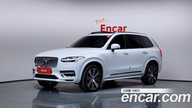 Volvo XC90 2023 — photo 1