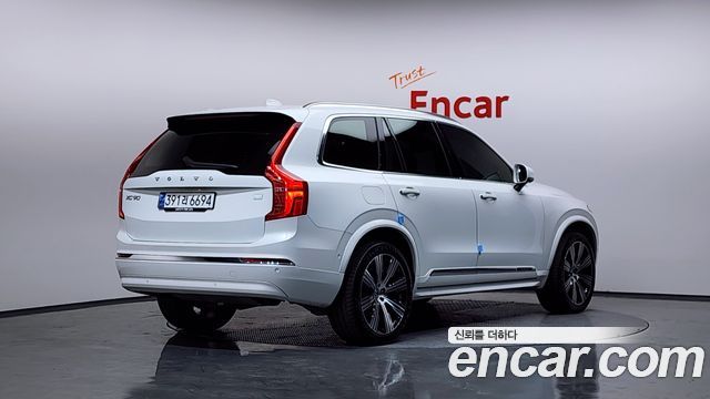 Volvo XC90 2023 — photo 2