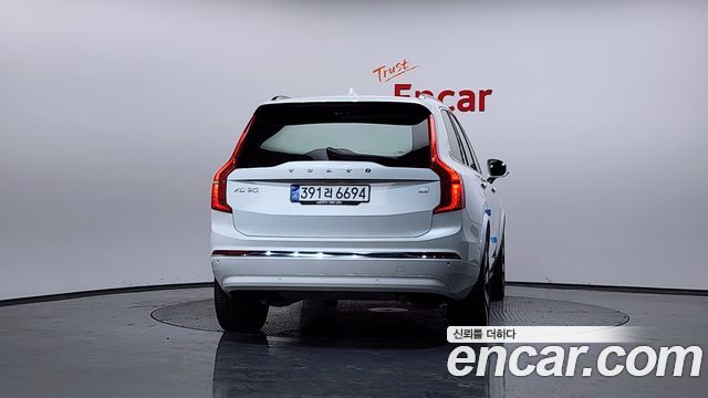 Volvo XC90 2023 — photo 4
