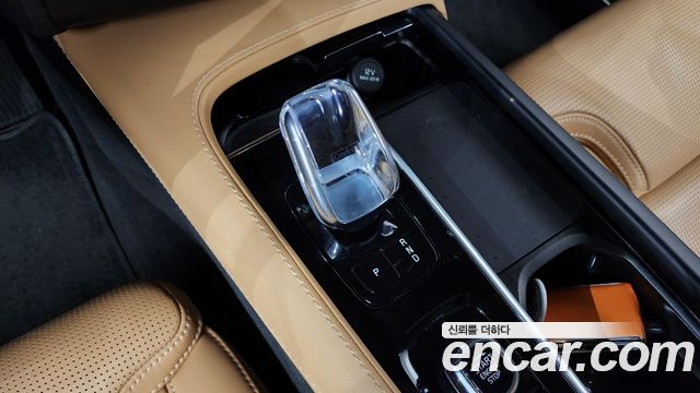 Volvo XC90 2023 — photo 9