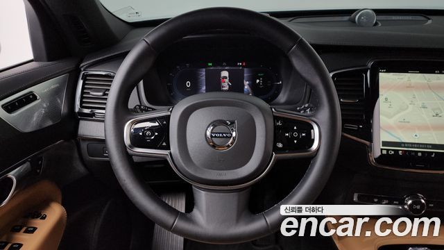 Volvo XC90 2023 — photo 13