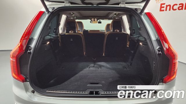 Volvo XC90 2023 — photo 20
