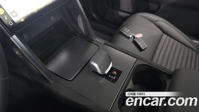 Land Rover Discovery Sport 2025 — photo 9