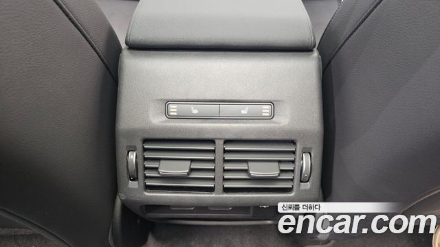 Land Rover Discovery Sport 2025 — photo 18