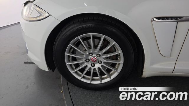 Jaguar XF 2015 — photo 5