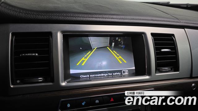 Jaguar XF 2015 — photo 15