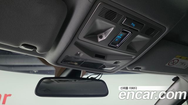 Jaguar XF 2015 — photo 19