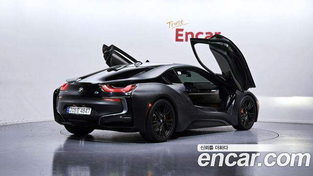 BMW i8 2016 — photo 2