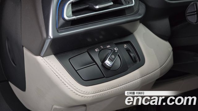 BMW i8 2016 — photo 18