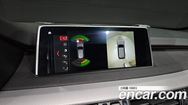 BMW X5 2018 — photo 15