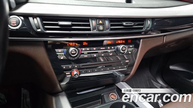 BMW X5 2018 — photo 16