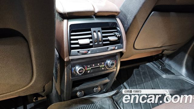 BMW X5 2018 — photo 18