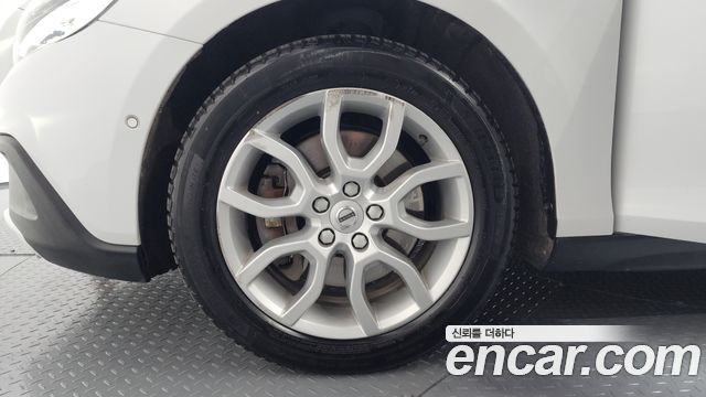 Volvo V40 2018 — photo 5