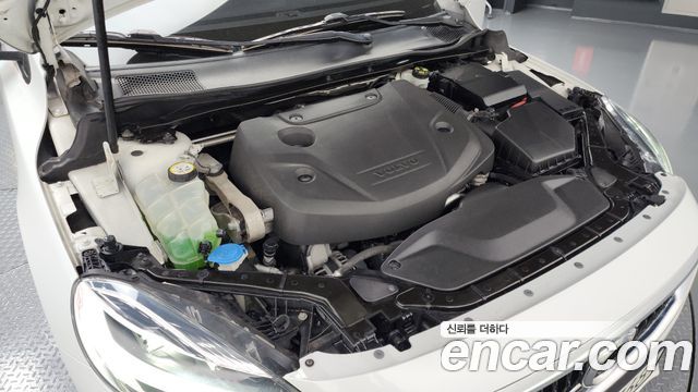 Volvo V40 2018 — photo 6