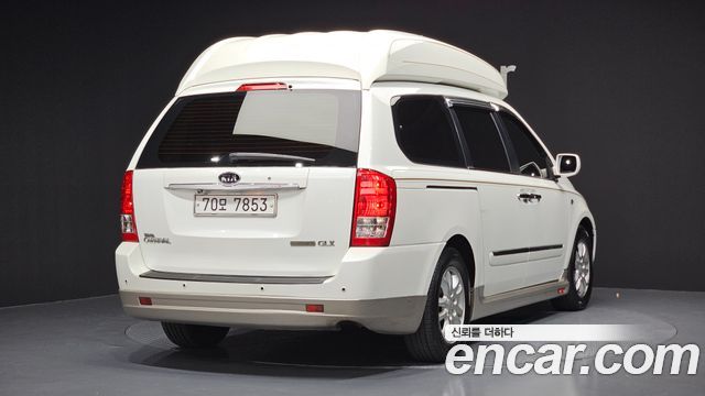 Kia Canival 2008 — photo 2