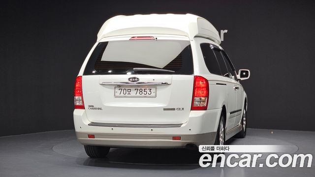 Kia Canival 2008 — photo 4