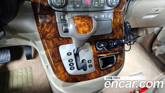 Kia Canival 2008 — photo 9