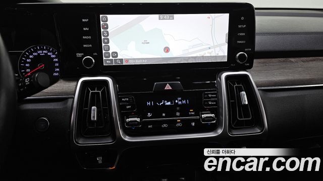 Kia Sorento 2021 — photo 16