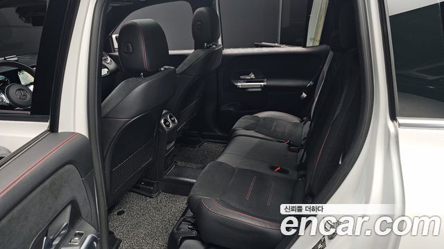 Mercedes-Benz GLB-Class 2022 — photo 12