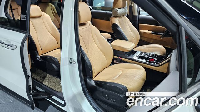 Kia Canival 2021 — photo 10
