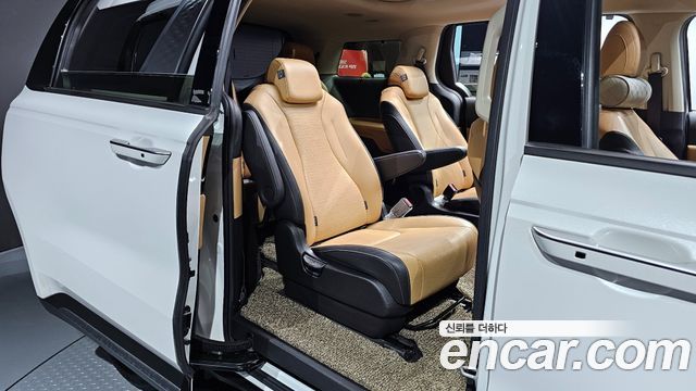 Kia Canival 2021 — photo 12