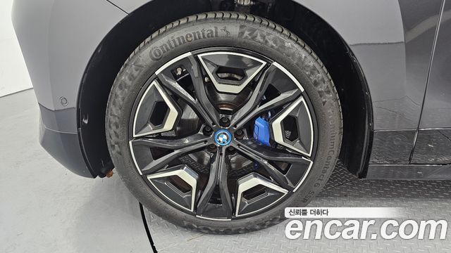 BMW iX 2022 — photo 5