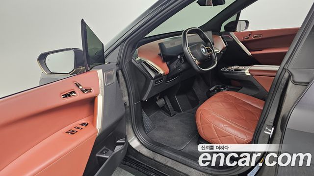 BMW iX 2022 — photo 10