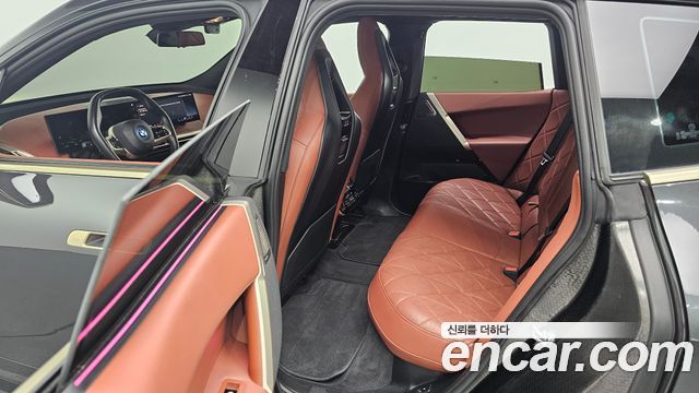 BMW iX 2022 — photo 12