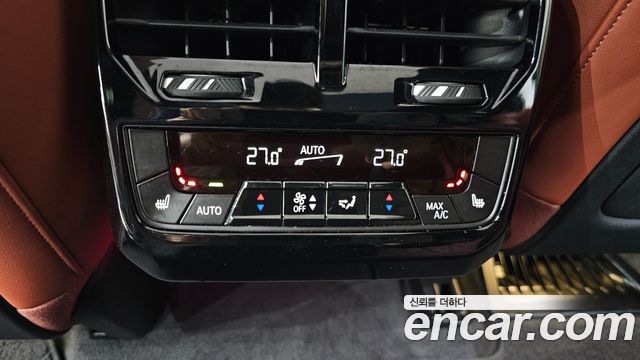 BMW iX 2022 — photo 19