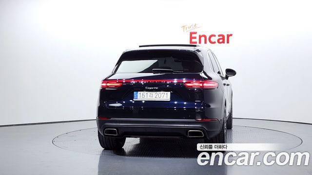 Porsche Cayenne 2021 — photo 4