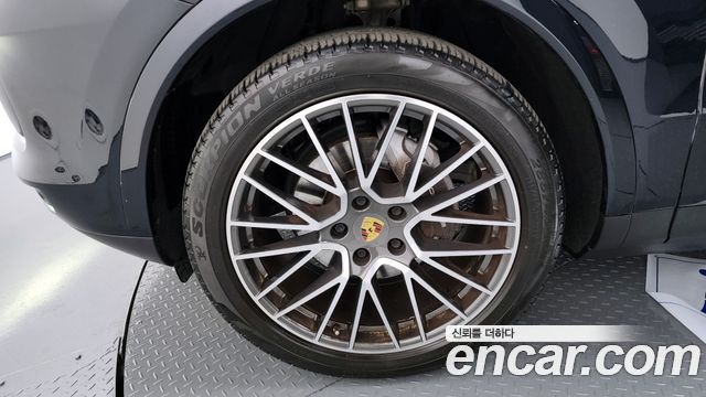 Porsche Cayenne 2021 — photo 5