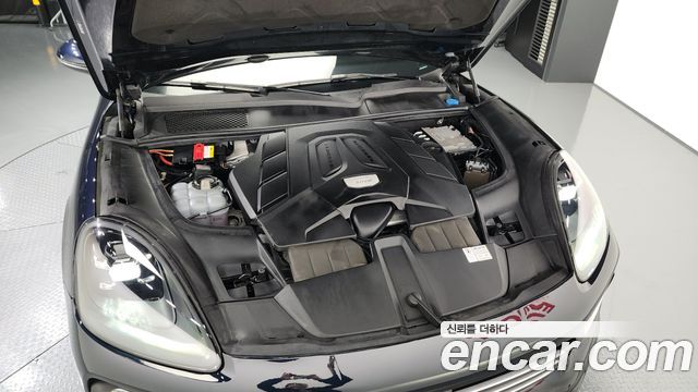 Porsche Cayenne 2021 — photo 6