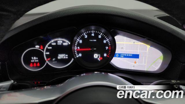 Porsche Cayenne 2021 — photo 8