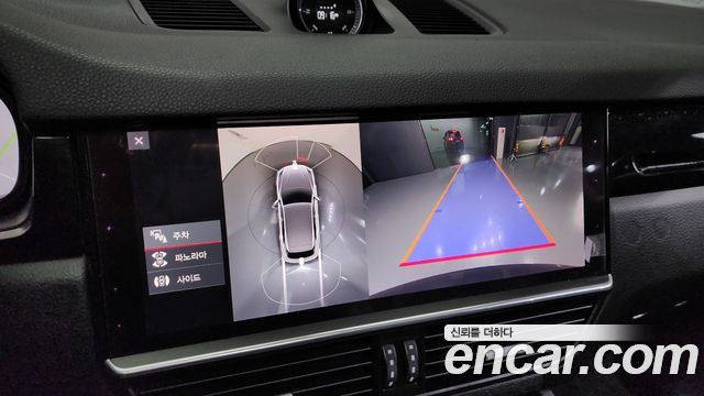 Porsche Cayenne 2021 — photo 15