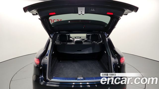 Porsche Cayenne 2021 — photo 20