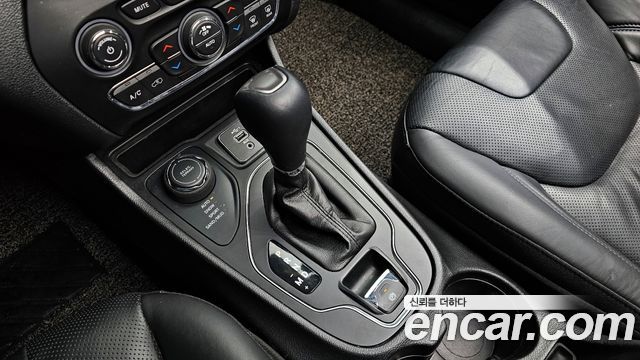 Jeep Cherokee 2019 — photo 9