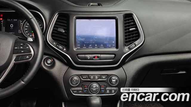Jeep Cherokee 2019 — photo 14
