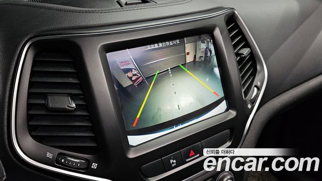 Jeep Cherokee 2019 — photo 15