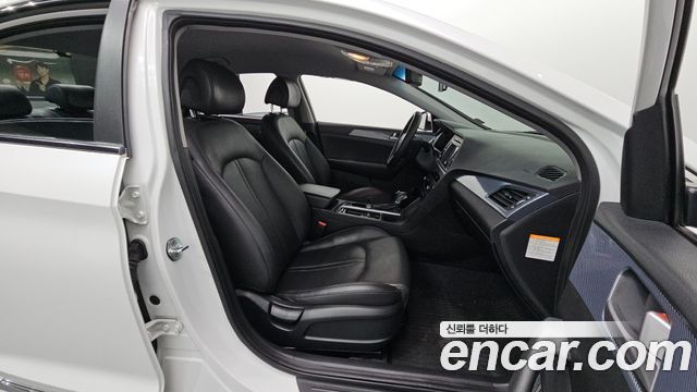 Hyundai Sonata 2017 — photo 11