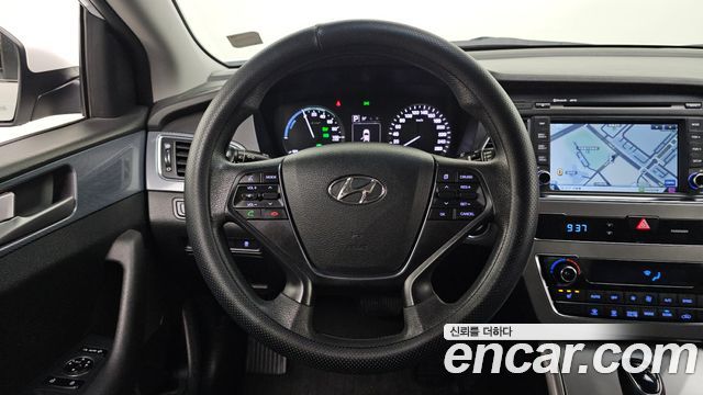 Hyundai Sonata 2017 — photo 13