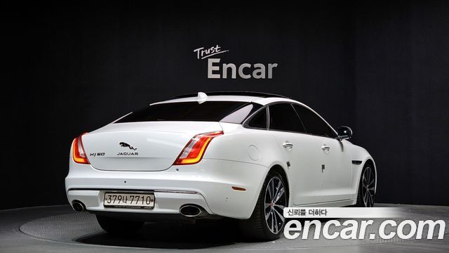 Jaguar XJ 2019 — photo 2