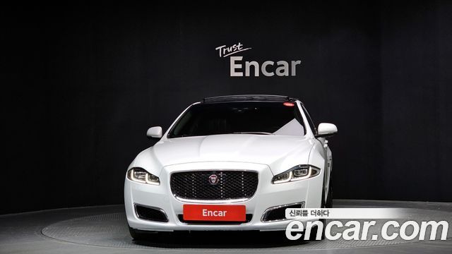 Jaguar XJ 2019 — photo 3