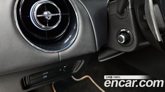 Jaguar XJ 2019 — photo 14