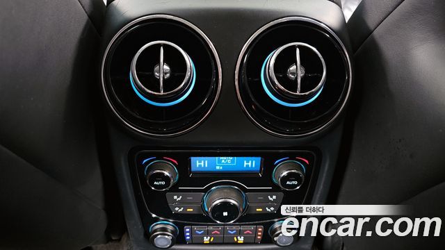 Jaguar XJ 2019 — photo 18