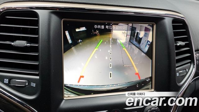 Jeep Cherokee 2017 — photo 16